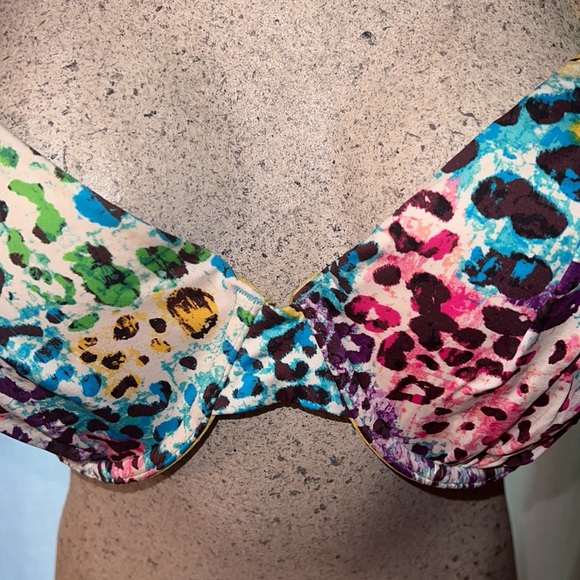 A. Che rainbow Animal print bikini top swim top!! - Picture 4 of 6